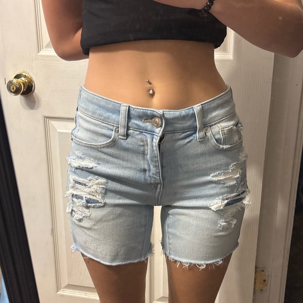 American Eagle “The Dream” Jean Shorts – Size 2